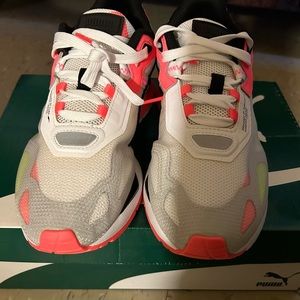 Puma Mirage Tech Paradise. Mens size 8.5, Condition New